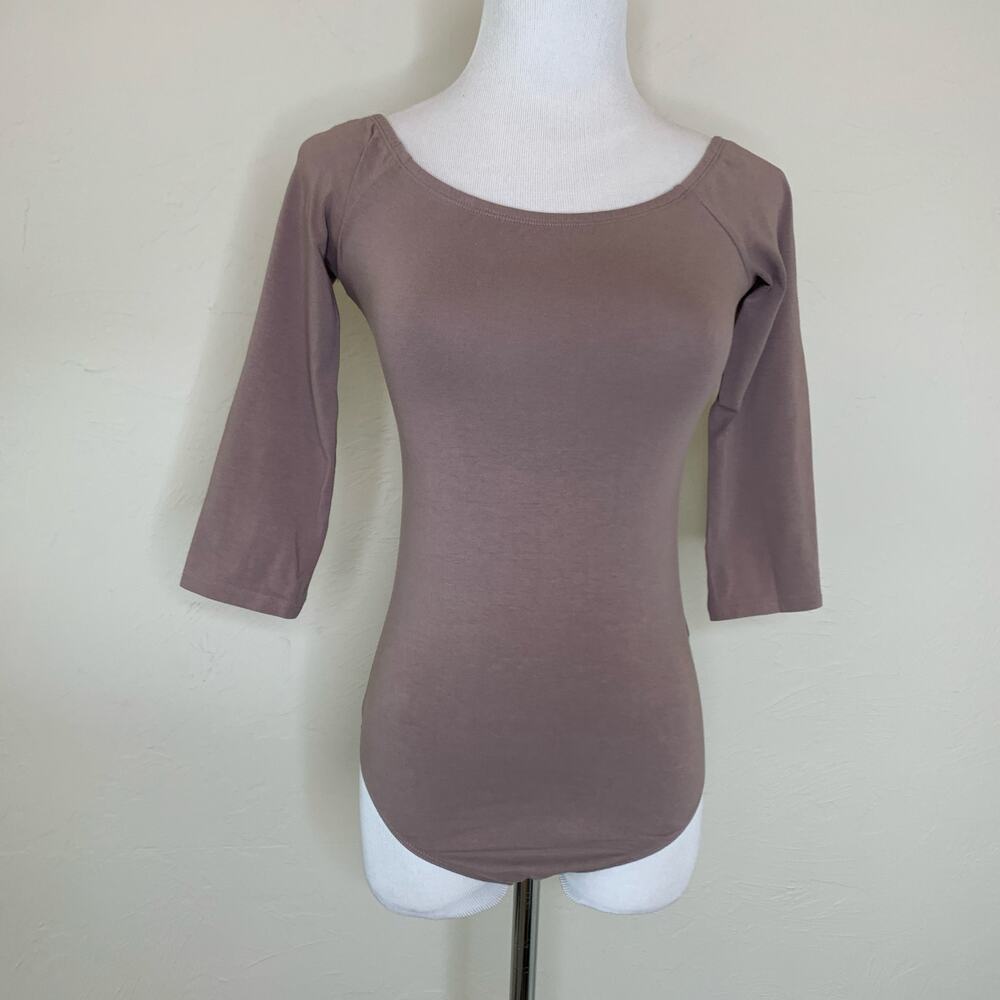 Express One Eleven Taupe Pink Scoop Neck Bodysuit Sz XS